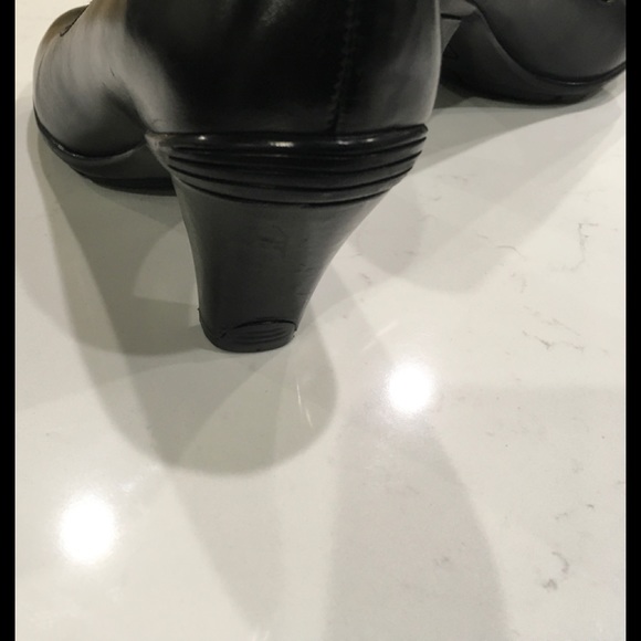 Gentle Souls Leather Pumps - Picture 7 of 9